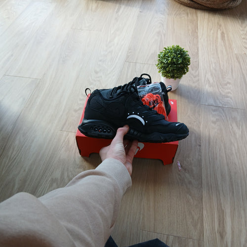 Nike Air Terra Humara SP Triple Black Boys Trainers - Size 5.5
